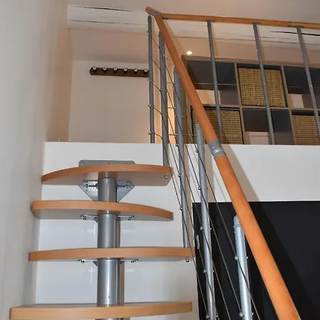 Studio Duplex- Climatise - Centre Apartment Nîmes