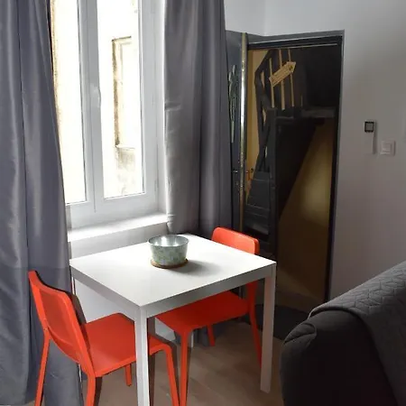 Apartment Studio Duplex- Climatise - Centre Nîmes