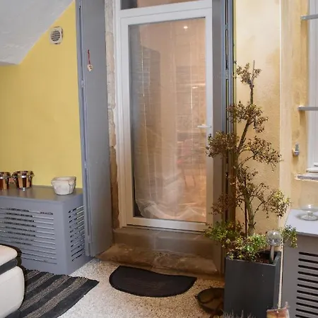 Studio Duplex- Climatise - Centre *